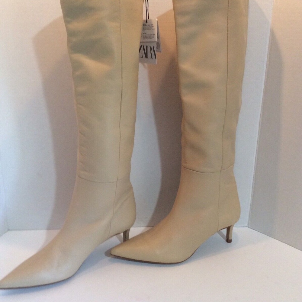 NWT ZARA STILETTO MINI HEEL LEATHER (has scuff marks from wear and tear)